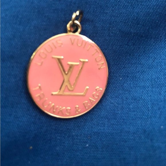 Louis Vuitton Pink and Gold Logo Zipper Pull can wear on Chain not included - Picture 2 of 3